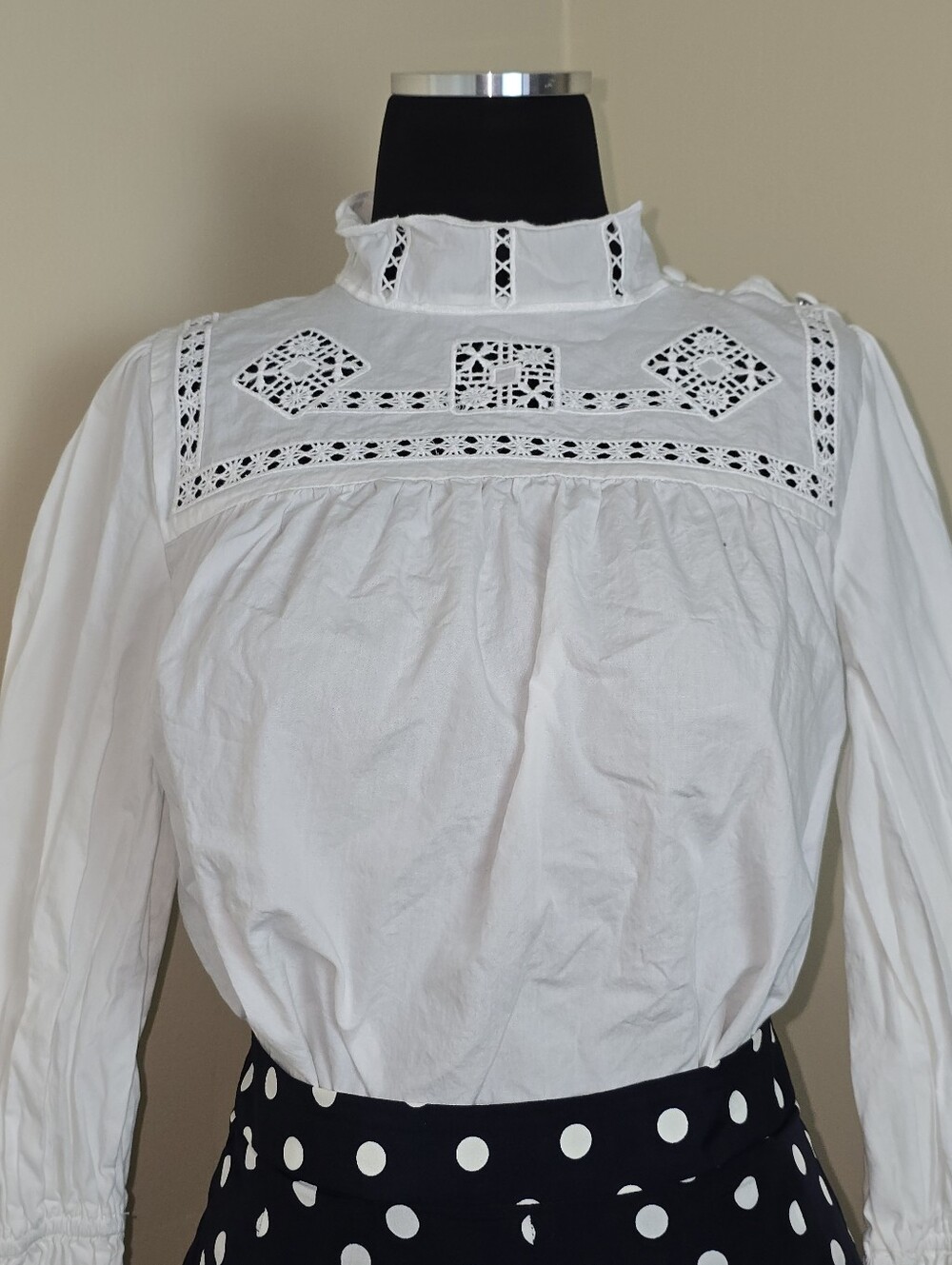 Free People White Boho Victorian  Eyelet Lace Poet Blouse Missing Buttons XS
